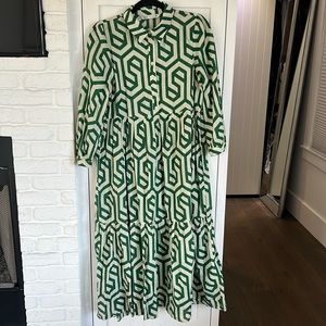 Zara Geometric Print Dress- Abbott Elementary advertisement dress